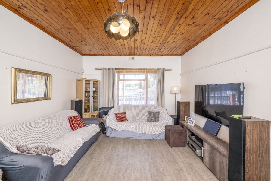 4 Bedroom Property for Sale in Kempenville Western Cape